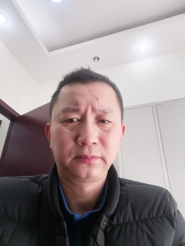 相视而笑的第一张照片--江阴蓝颜知己交友网